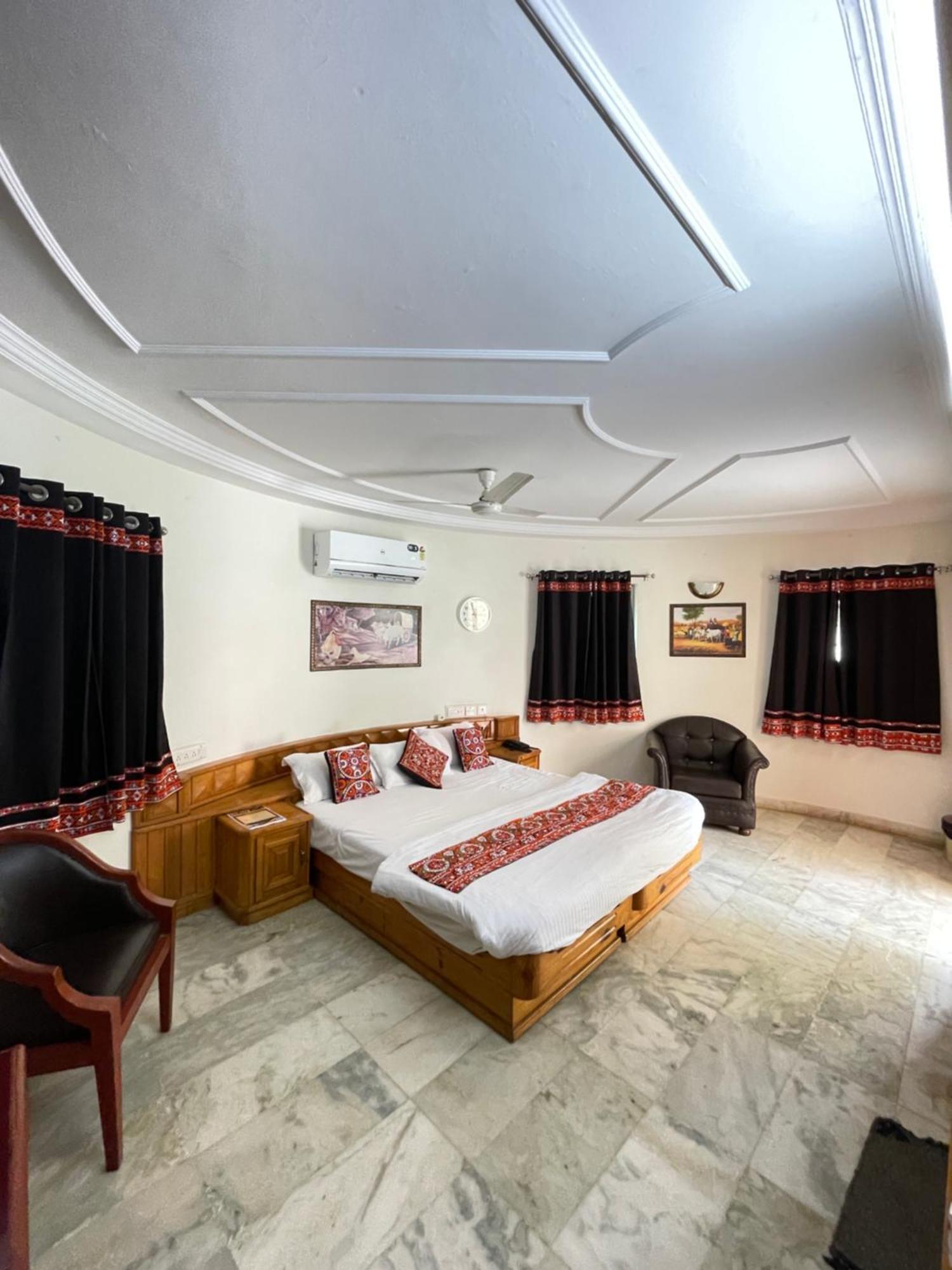 Stay Guru Resort Farm Villa Bhuj Exterior photo